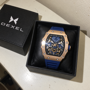 ボックスに入ったDexel Chrono Blue